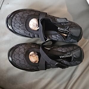 Girls Mary Jane shoes